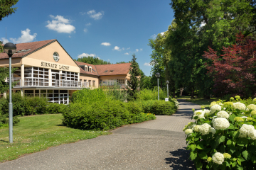 Hlavní hotel - SIRNATÉ LÁZNĚ Ostrožská Nová Ves